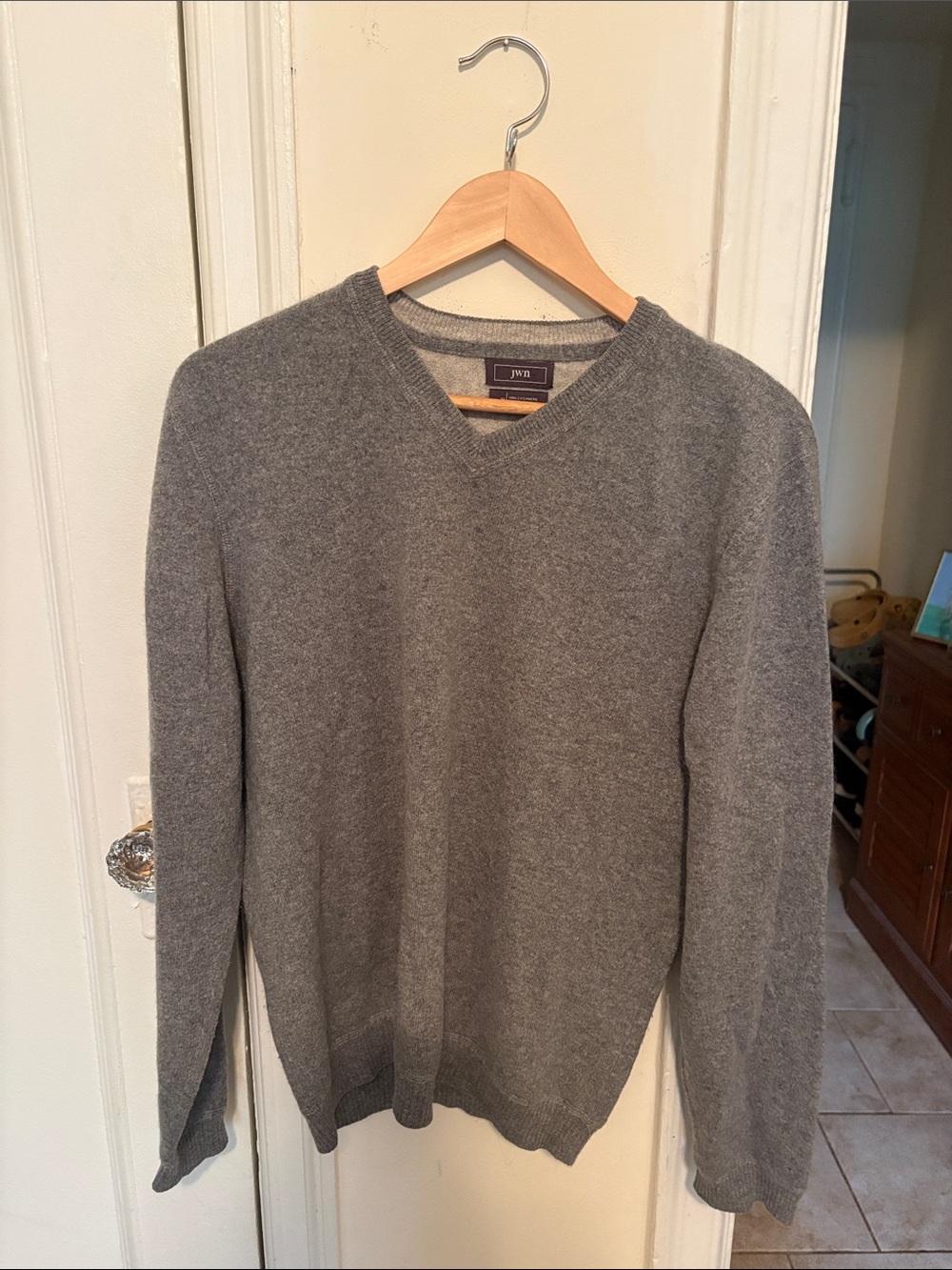 John W. Nordstrom Men's V-Neck 100% Cashmere Sweater